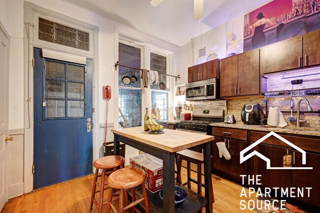 Foto del edificio - 2644 N Wilton Ave