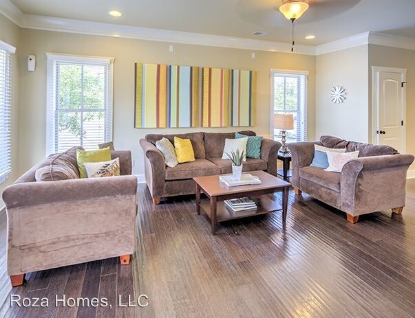 Foto del edificio - 4 br, 2 bath House - 704 E Normal