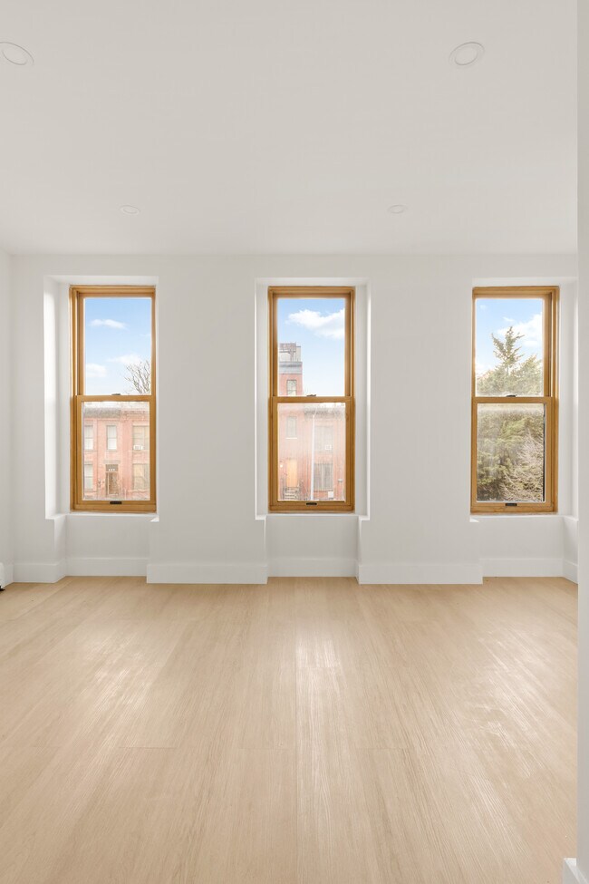 Foto del edificio - 744 Lexington Ave