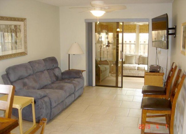Building Photo - 8709 Camelia Court