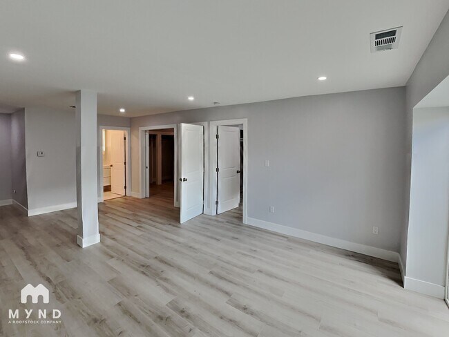Foto del edificio - 1395 Newcomb Ave