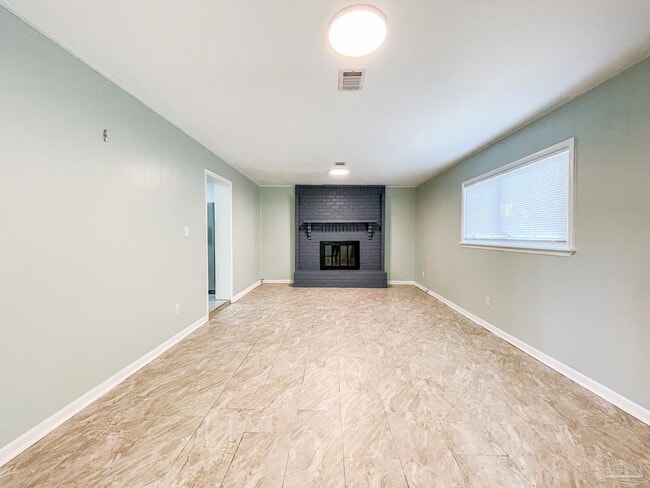 Building Photo - 3355 Seabrook St