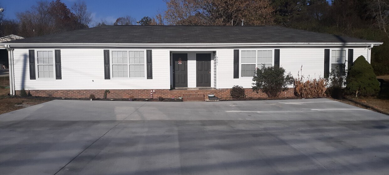 9901 Hixson Pike Unit D, SoddyDaisy, TN 37379 Apartments in Soddy