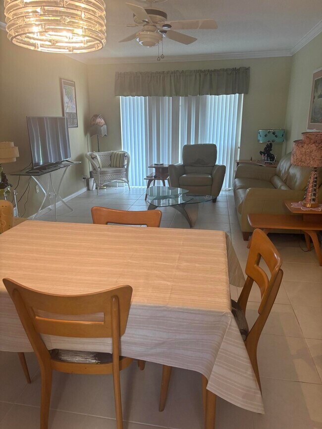 Foto del edificio - 8608 Bella Vista Dr