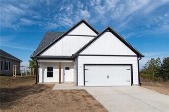 Building Photo - 115 Pinto Ln