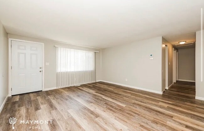 Building Photo - 333 Brownstone Dr