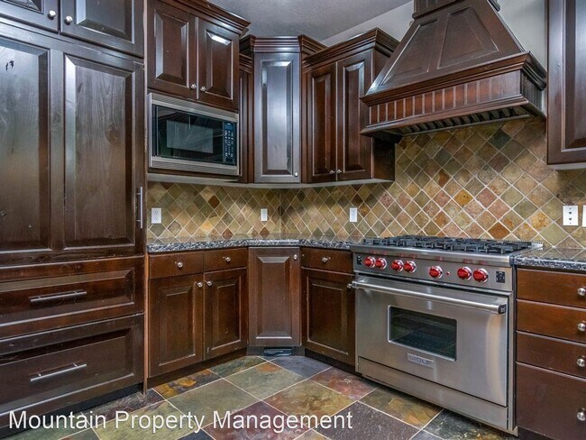 Foto del edificio - 3 br, 2.5 bath House - 825 W. Benjamin Place