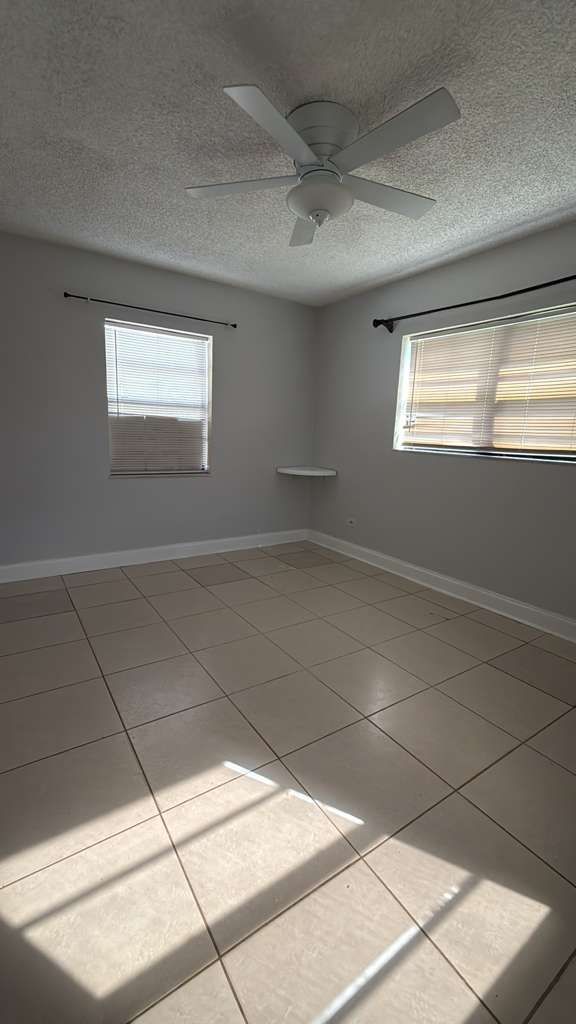 Foto del edificio - 1345 NW 181st St