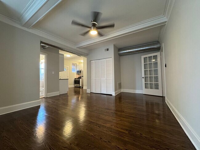 Foto del edificio - 1455 W Summerdale Ave