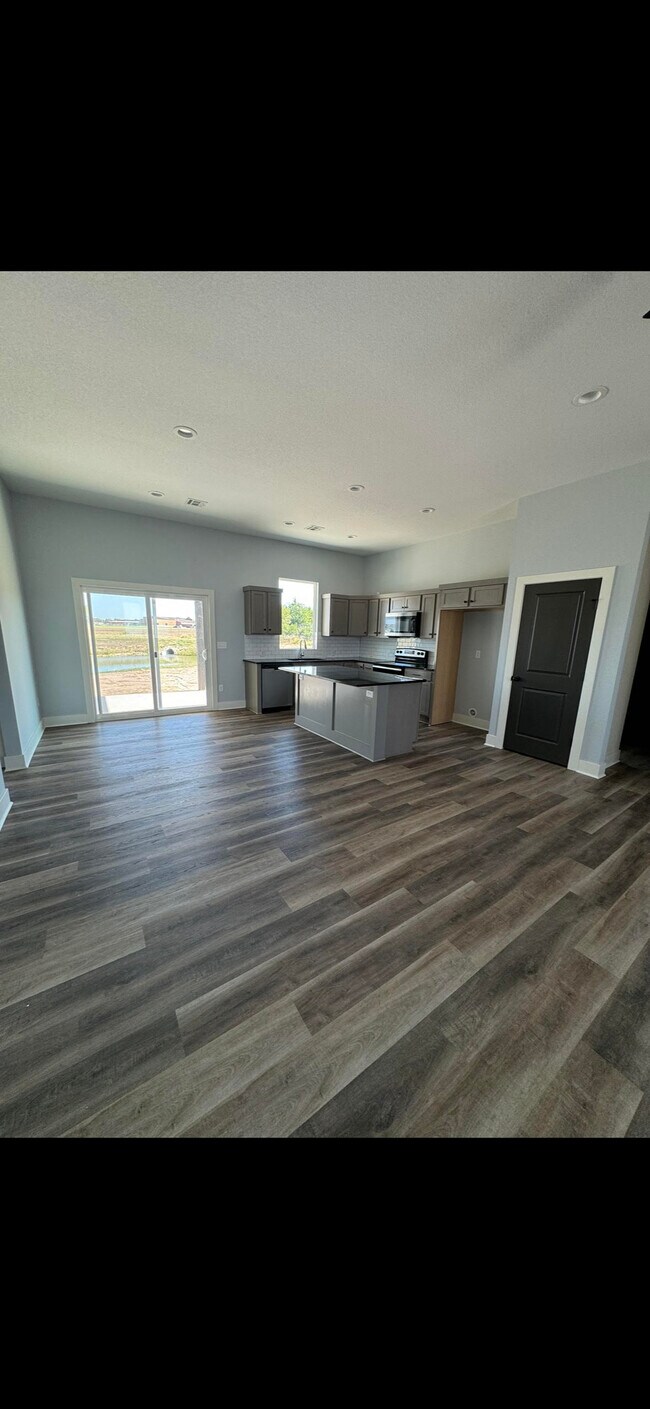 Foto del edificio - 792 Trails End Ct