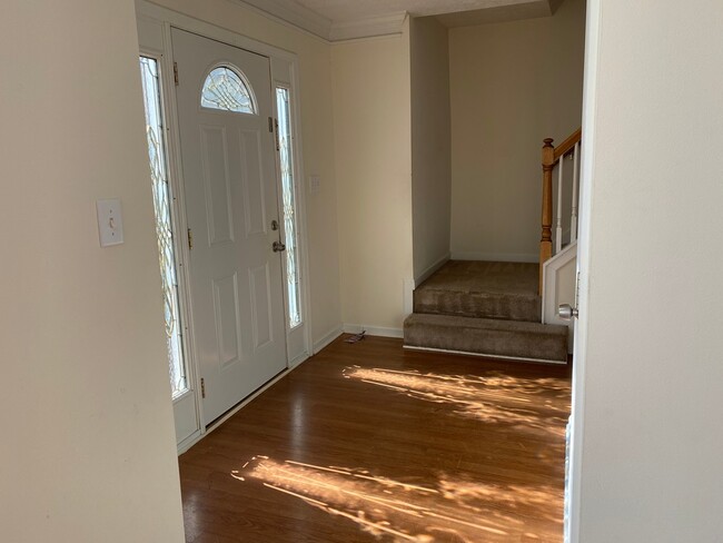 Building Photo - 609 Lawton Ridge Dr
