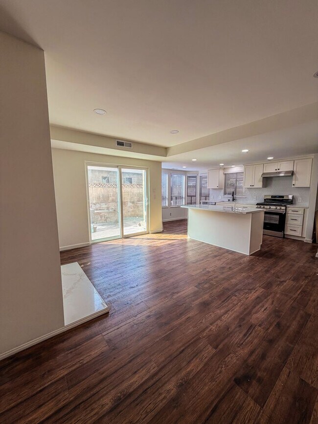 Building Photo - 801-803 N M Street