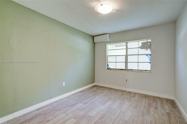 Building Photo - 1020 NW 33rd St