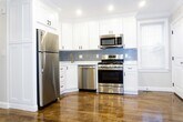 Foto principal - 17 Kenneson Rd