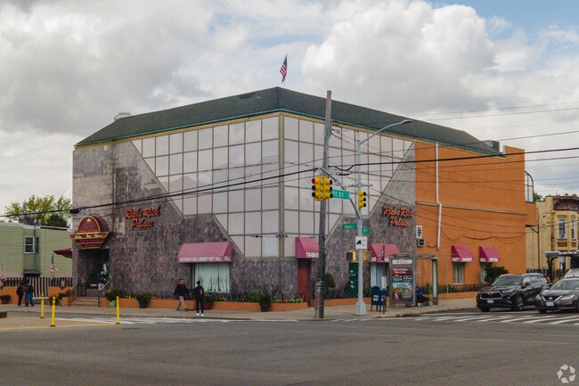 Richi Rich Palace is a beautiful Performance and Event Venue located in Richmond Hill.
