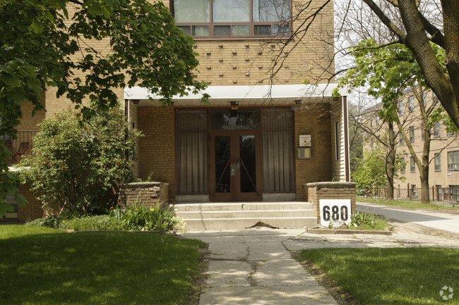 Building Photo - 680 Sheppard Ave E