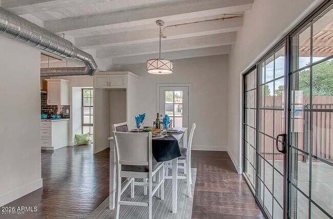 Foto del edificio - 3228 N 27th St