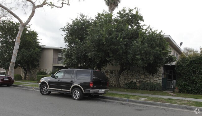Foto del edificio - 1072-1078 W West Ave