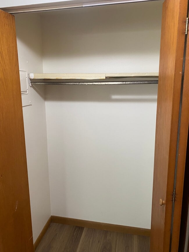 Building Photo - 451 S Main St