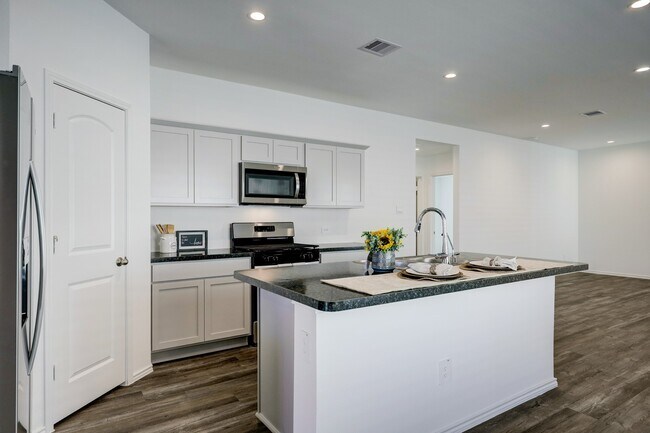 Foto del edificio - 5314 Castlebury Meadows Dr