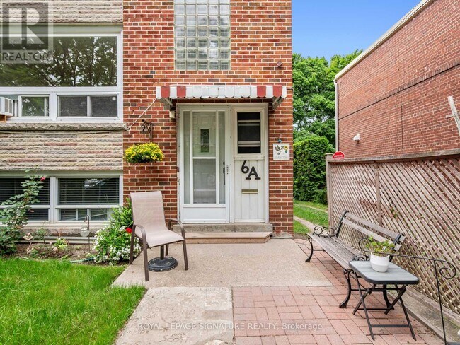 Photo du bâtiment - 6 A Rowley Ave