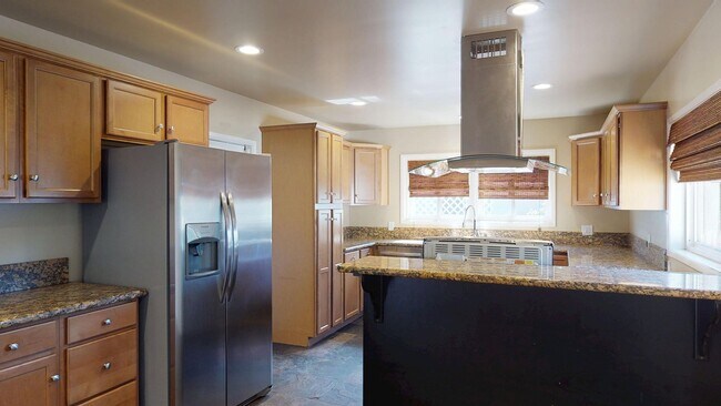 Building Photo - 5705 Mary Ln Dr