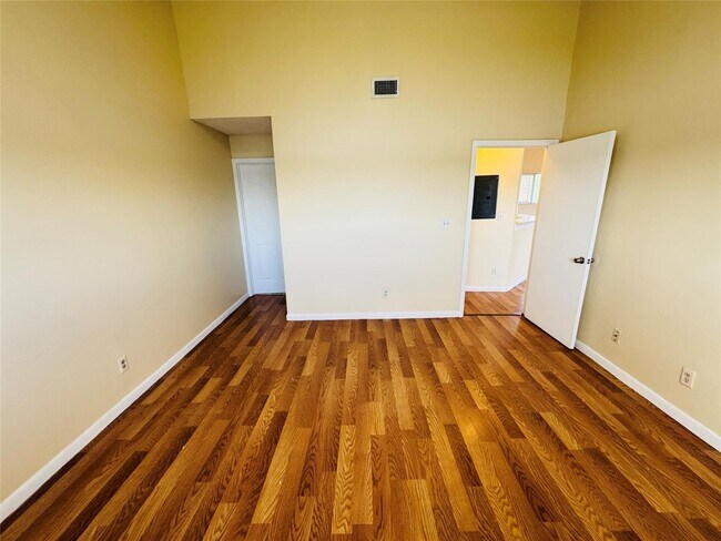 Foto del edificio - 3449 NW 44th St