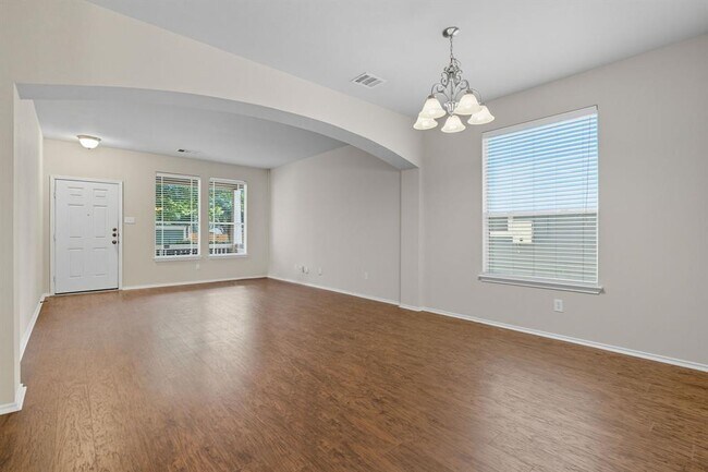 Foto del edificio - 10512 Wylie Dr