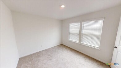 Building Photo - 434 Appalachian Trl