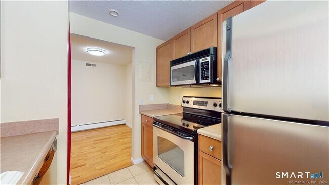 Building Photo - 3 L Amato Dr