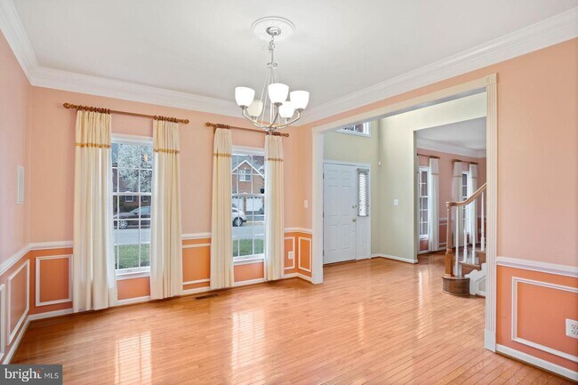 Building Photo - 43513 Lucketts Bridge Cir