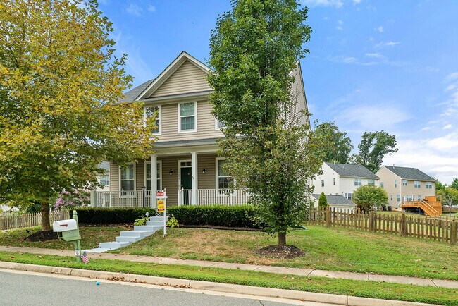 Building Photo - 14296 Blue Heron Way