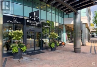 Building Photo - 16 G-2316 Yonge St