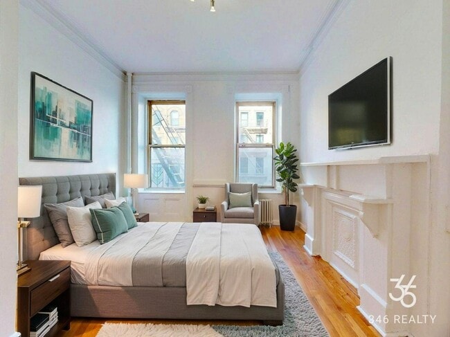 Building Photo - East 25th Street