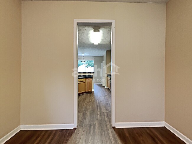Building Photo - 219 Copperbend Dr