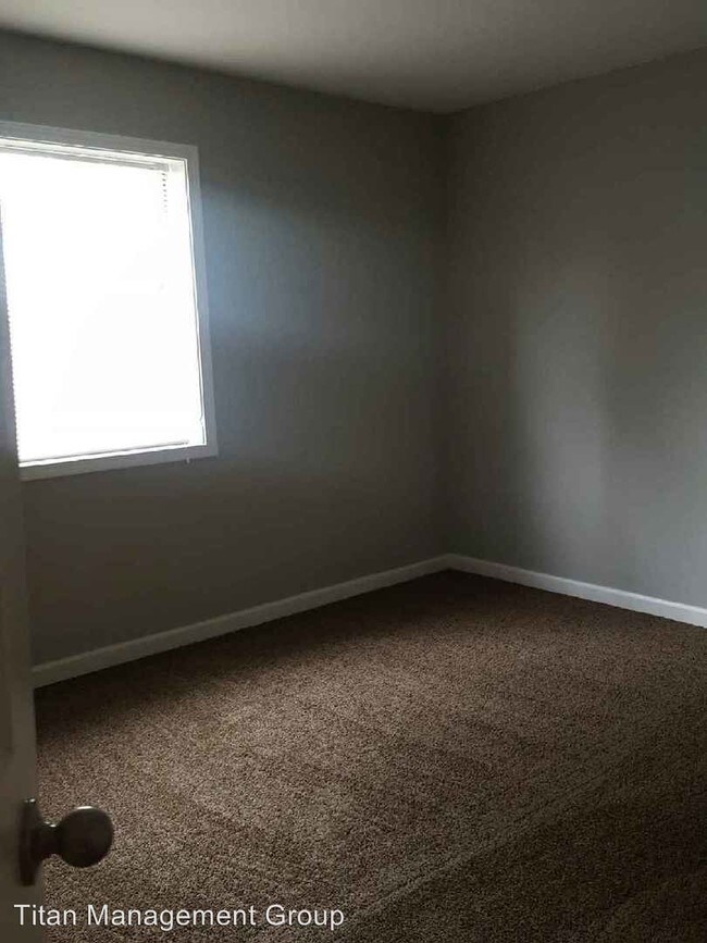 Foto del edificio - 1425 Sunset Ridge Dr