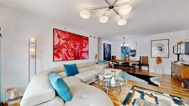 Foto del edificio - 5000 Oakton St