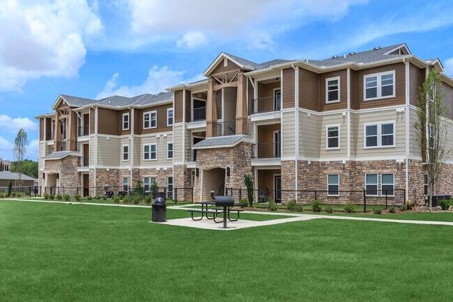 Foto del edificio - 9102 Farm to Market 2920 Frd