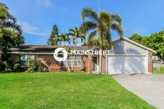 Building Photo - 253 SW Tulip Blvd