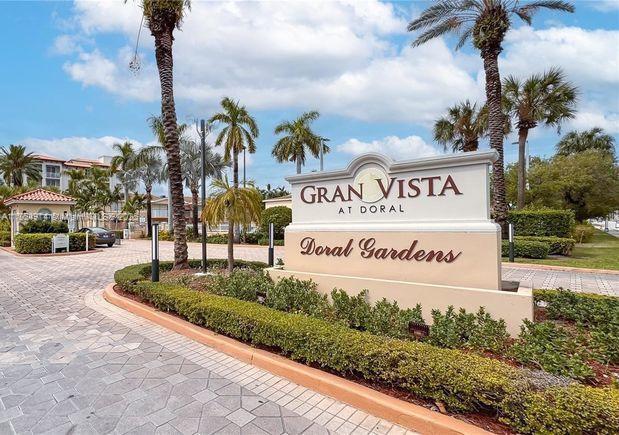 Foto principal - 4330 NW 79th Ave