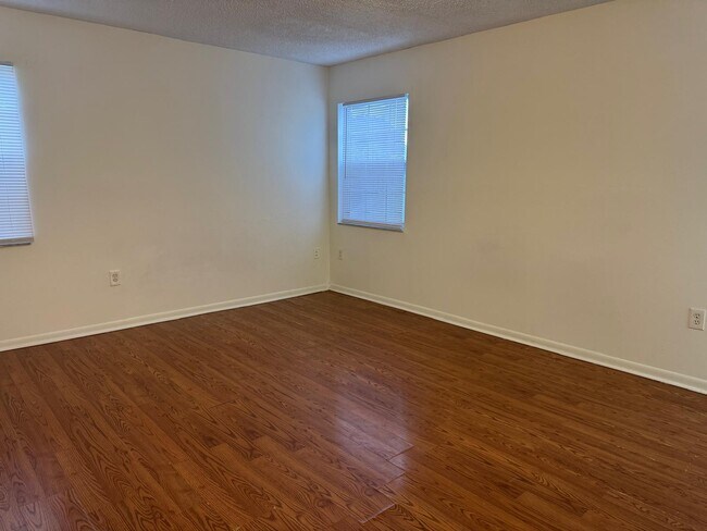Foto del edificio - 9941 W Daffodil Ln