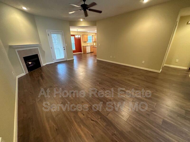 1189 S 21st Ave, Ozark, MO 65721 House for Rent in Ozark, MO