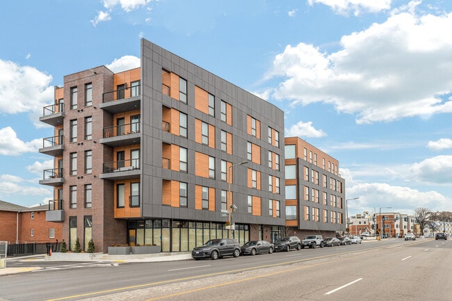 Building Photo - 232 Old Colony Ave