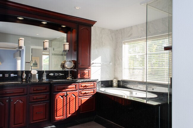 Foto del edificio - 1148 Corte Riviera