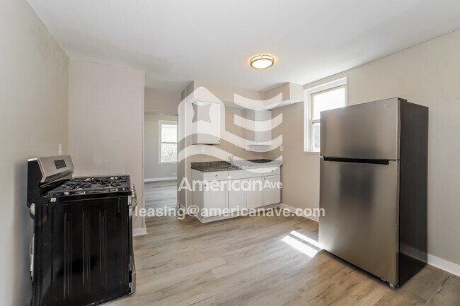 Foto del edificio - 2129 N Bourland Ave