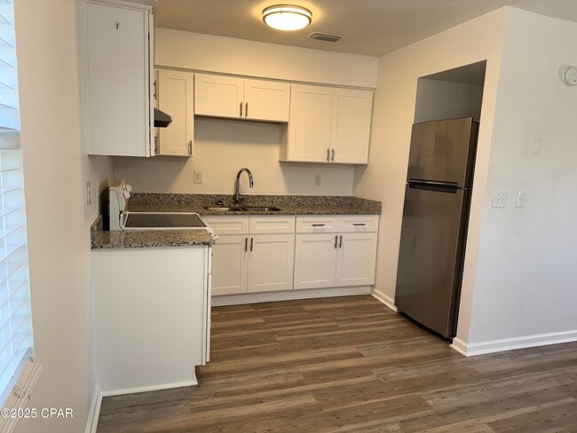 Building Photo - 130 Beulah Ave