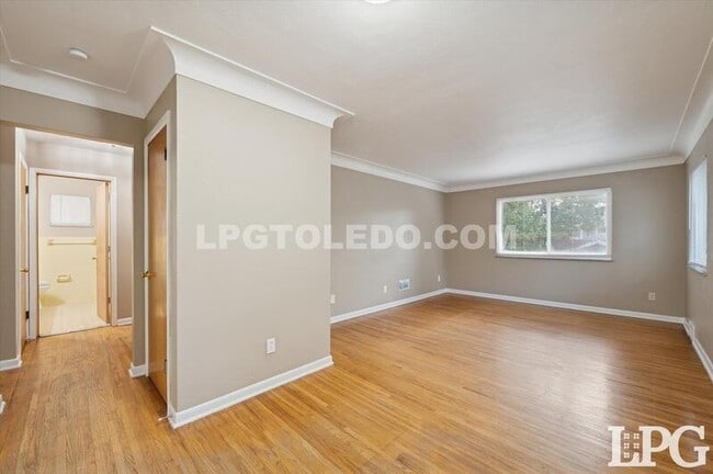 Building Photo - 4424 Westway St