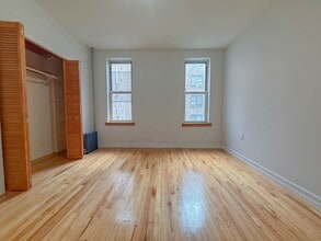 Building Photo - 707 W 171st St
