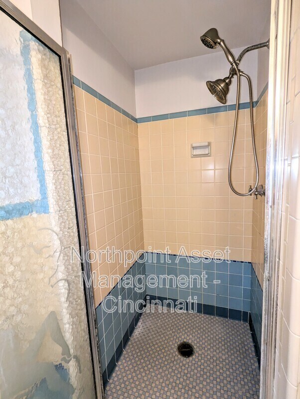 Building Photo - 7320 Brookcrest Dr