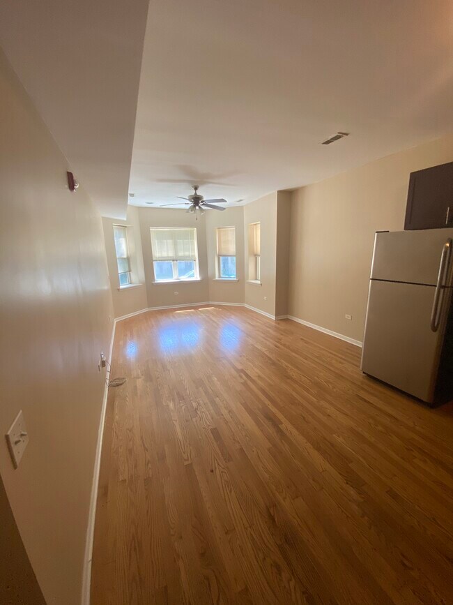 Foto del edificio - 8011 S Ellis Ave